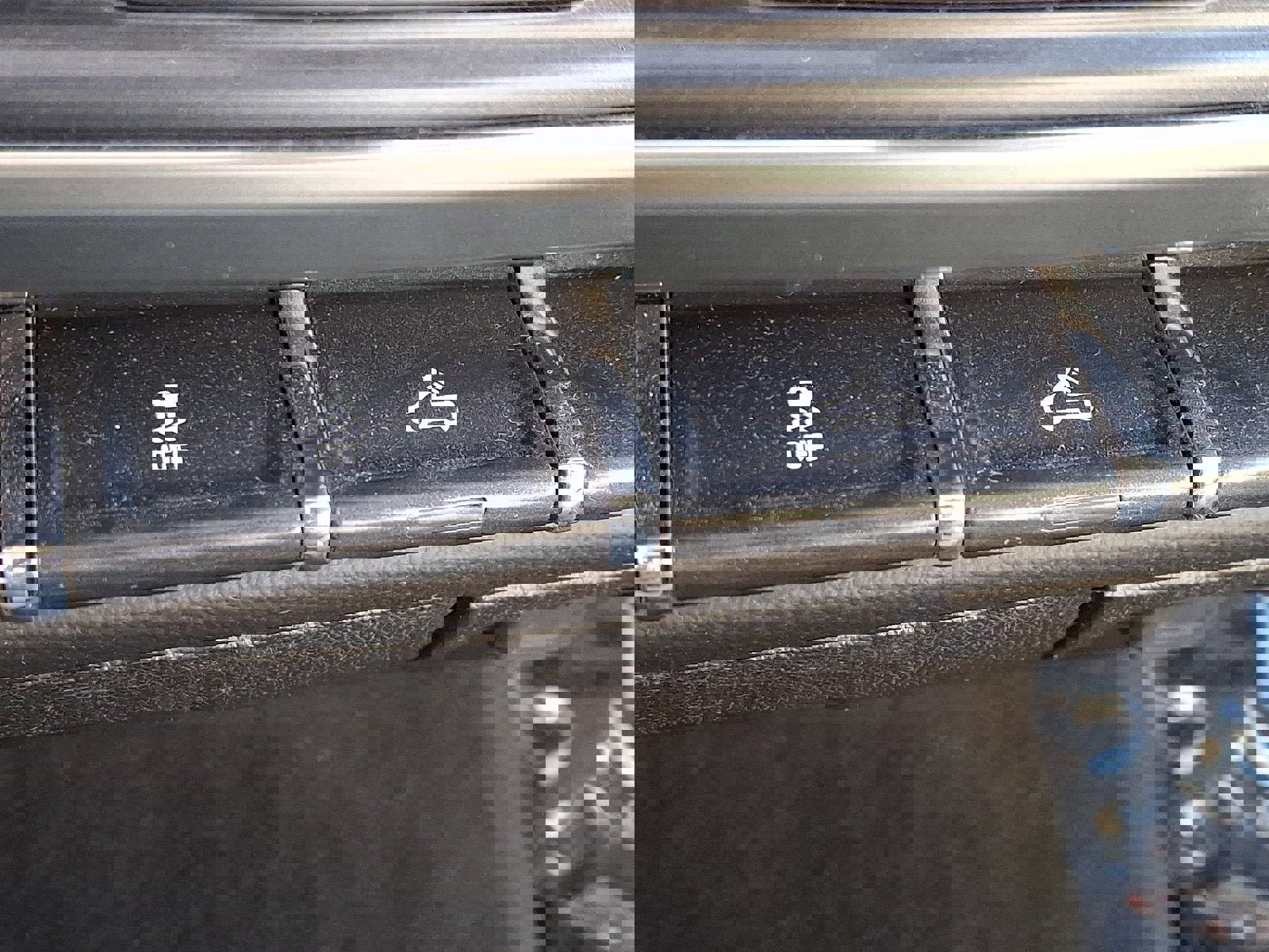 Used 2018 Chevrolet Silverado 1500 LT w/ All Star Edition image 25