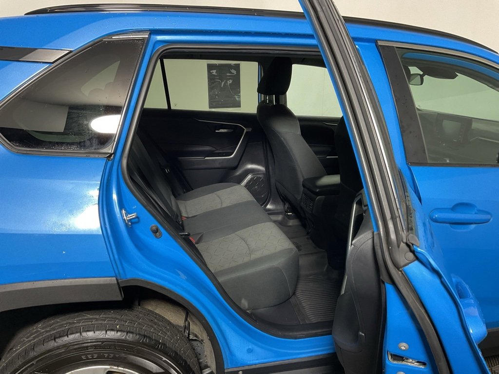 Used 2021 Toyota RAV4 XLE image 27