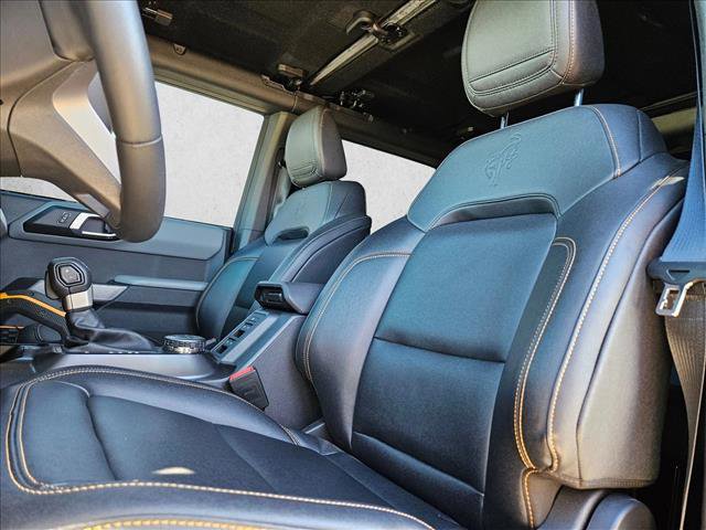 Used 2023 Ford Bronco Badlands image 15