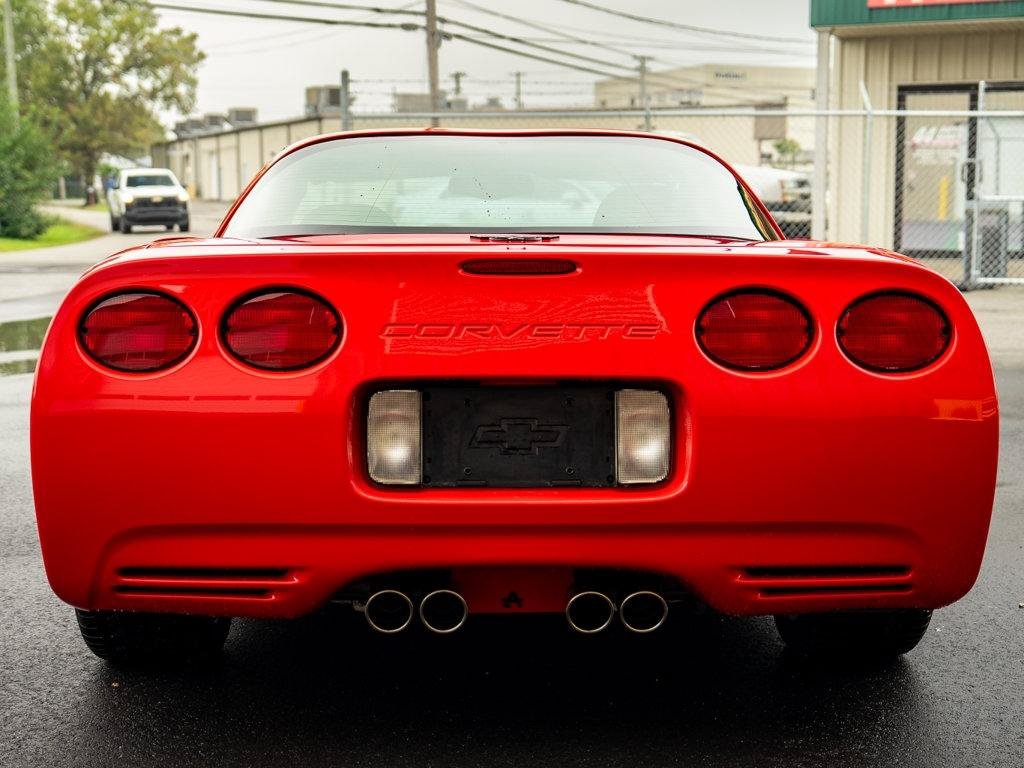 Used 2001 Chevrolet Corvette Coupe w/ Preferred Equipment Group2 RWD image 3