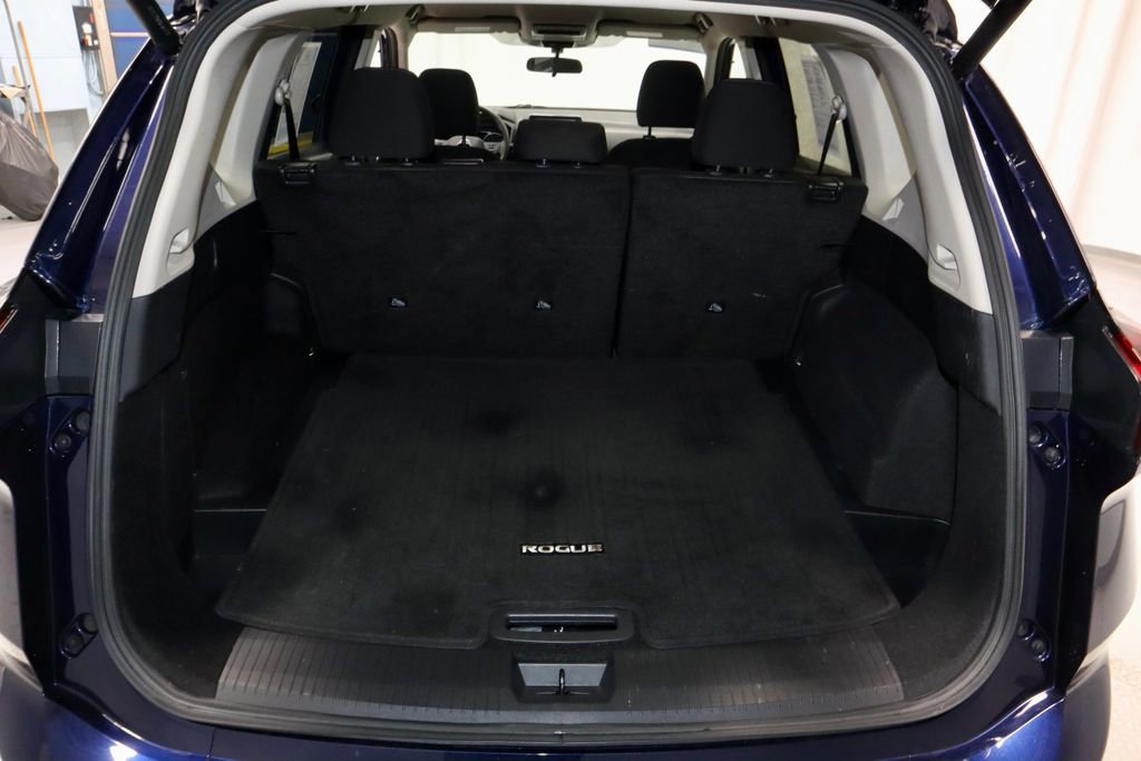 Certified 2025 Nissan Rogue SV FWD image 13