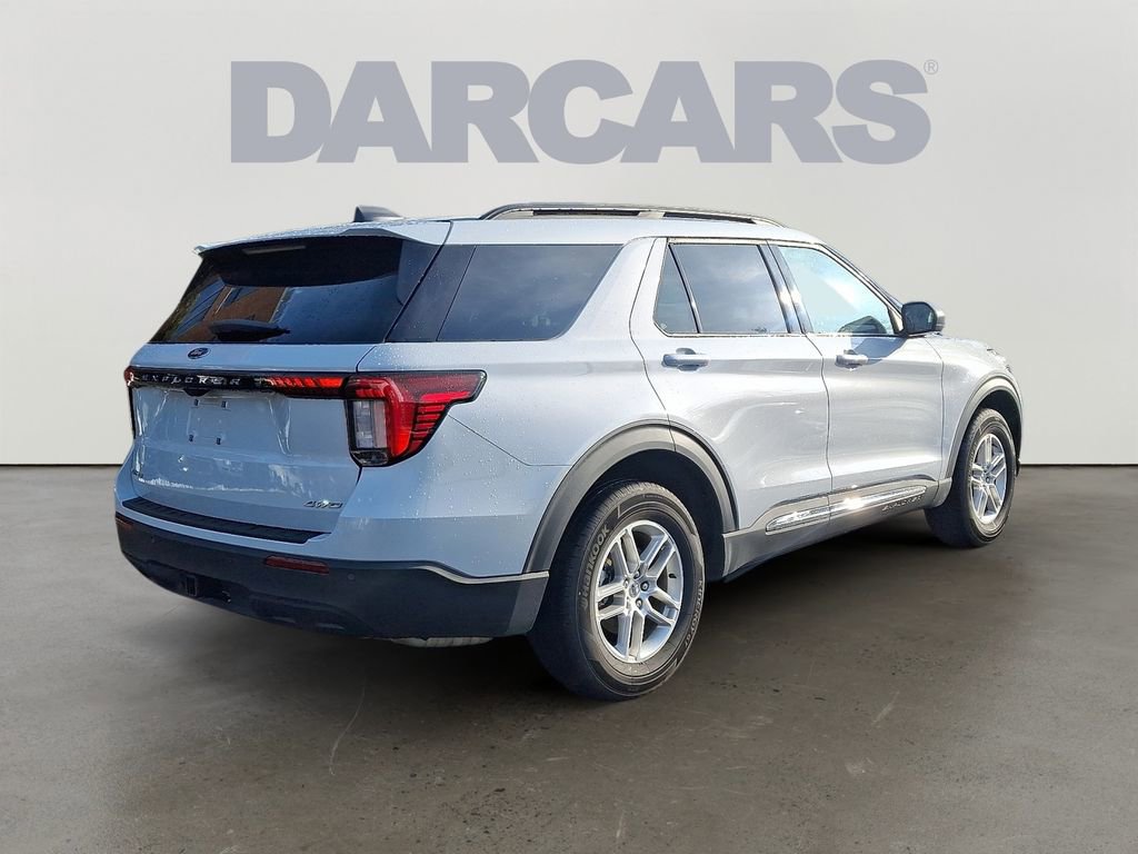 Used 2025 Ford Explorer Active image 7