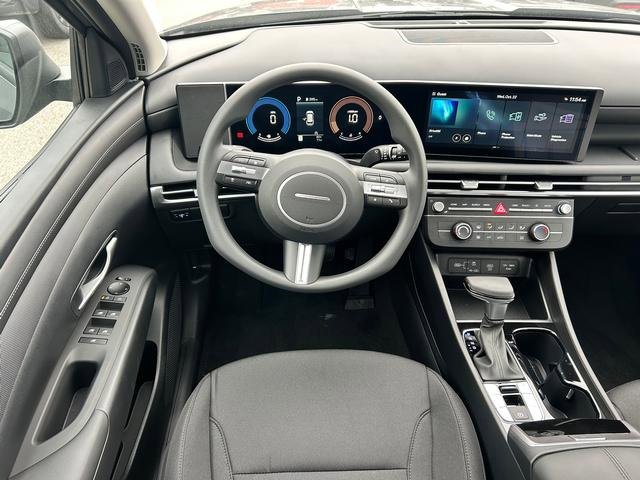 New 2026 Hyundai Tucson SE image 9