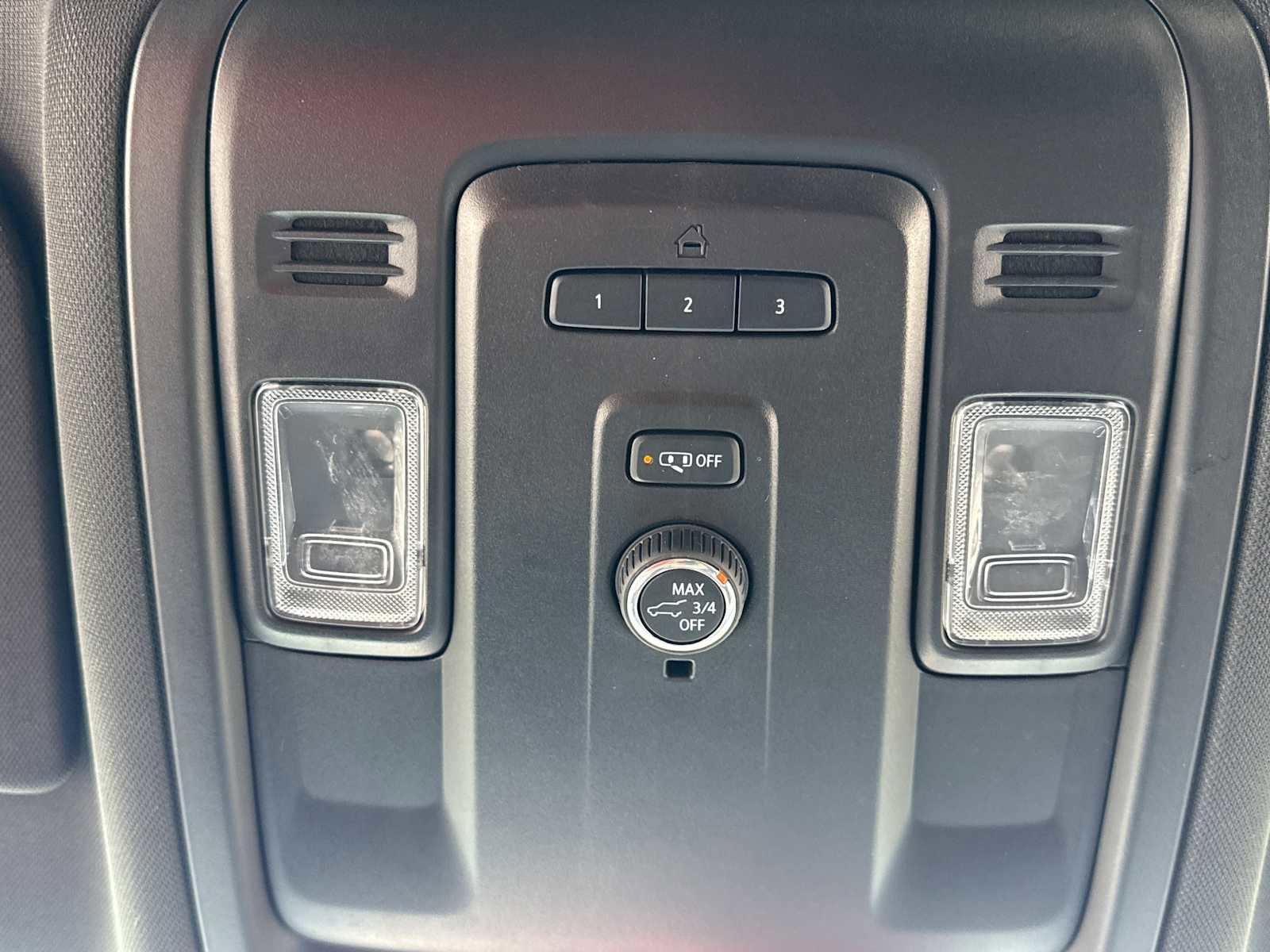 Used 2021 Chevrolet Suburban LT AWD/4WD image 8