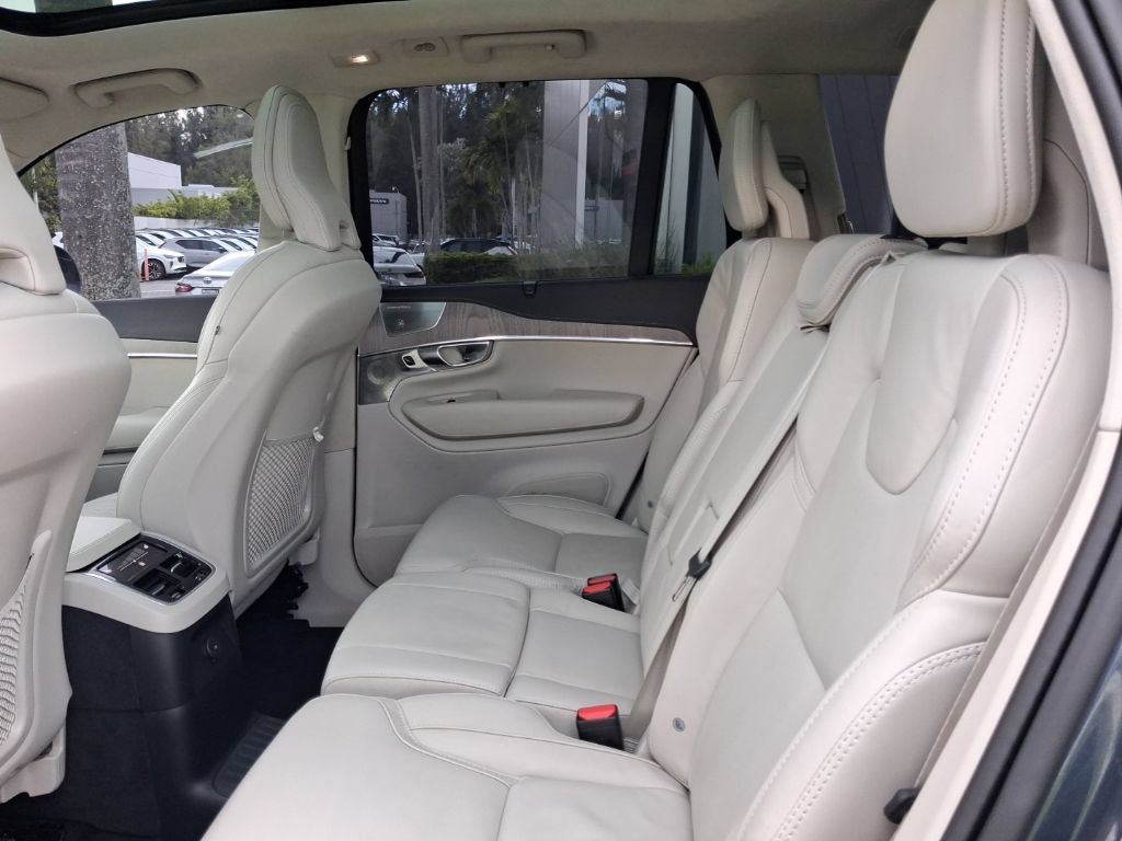 Used 2025 Volvo XC90 T8 Ultra w/ Lounge Package AWD/4WD image 8