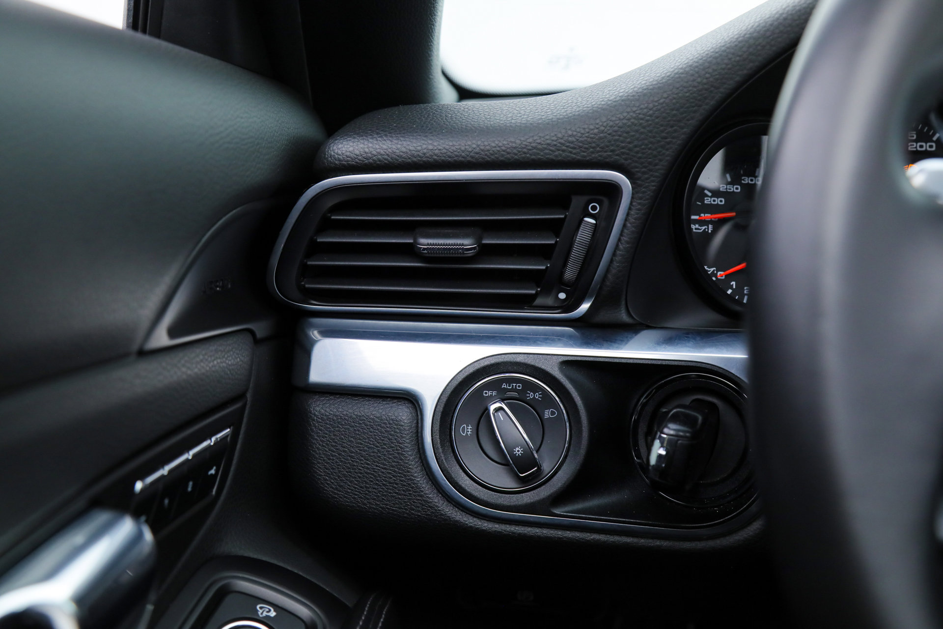 Used 2016 Porsche 911 Carrera S image 36