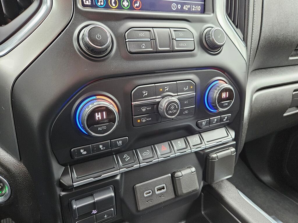 Used 2021 Chevrolet Silverado 2500 LTZ w/ LTZ Convenience Package image 23