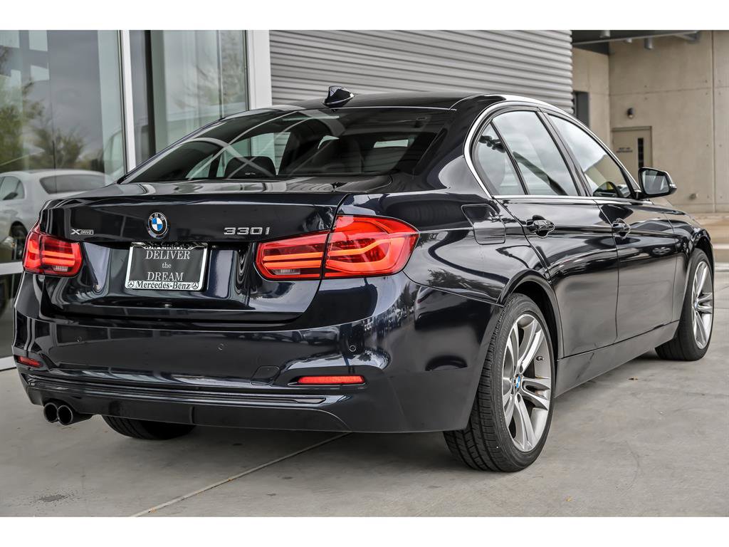 Used 2017 BMW 330i xDrive Sedan image 8