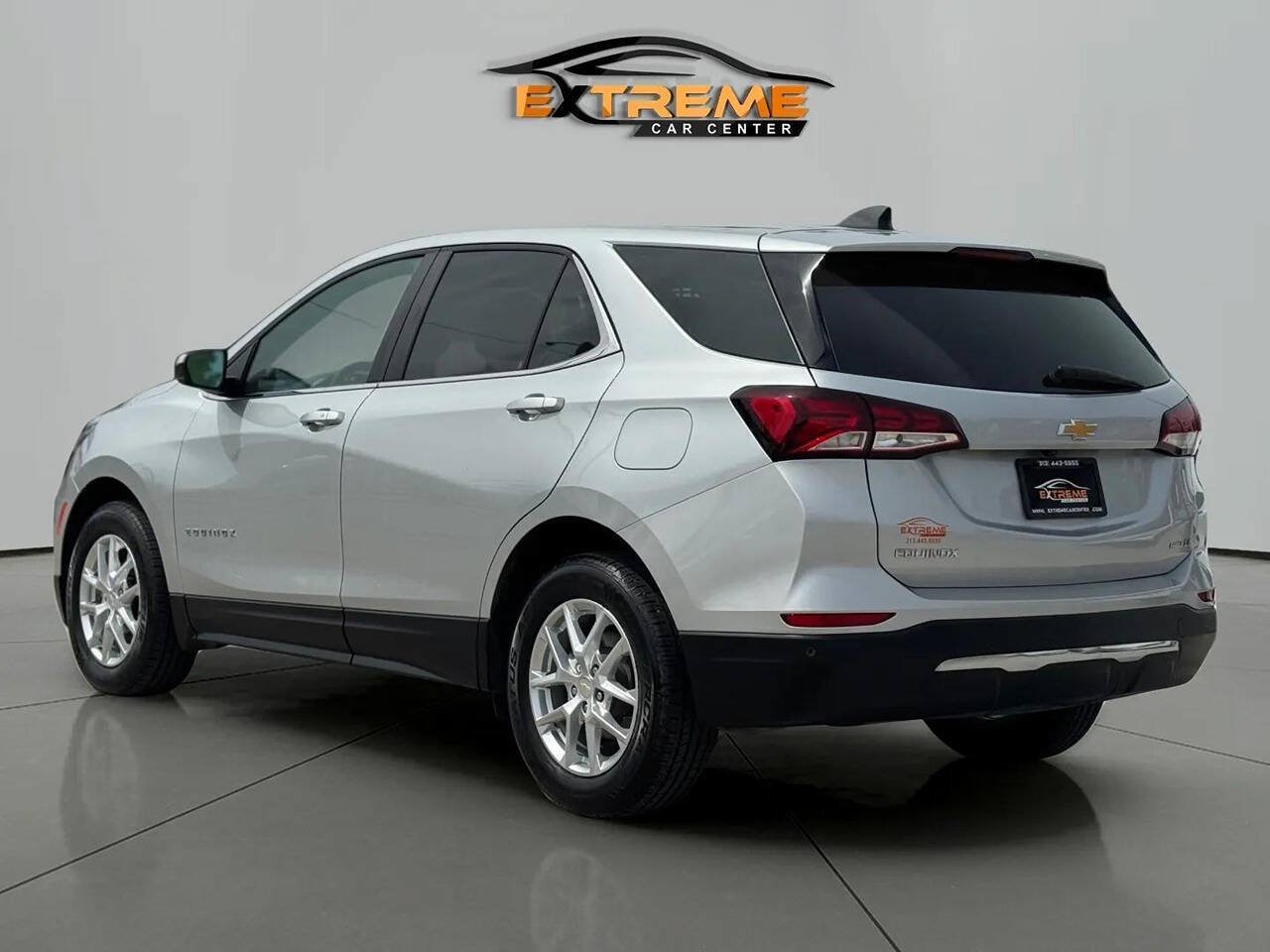 Used 2022 Chevrolet Equinox LT w/ Driver Convenience Package AWD/4WD image 4