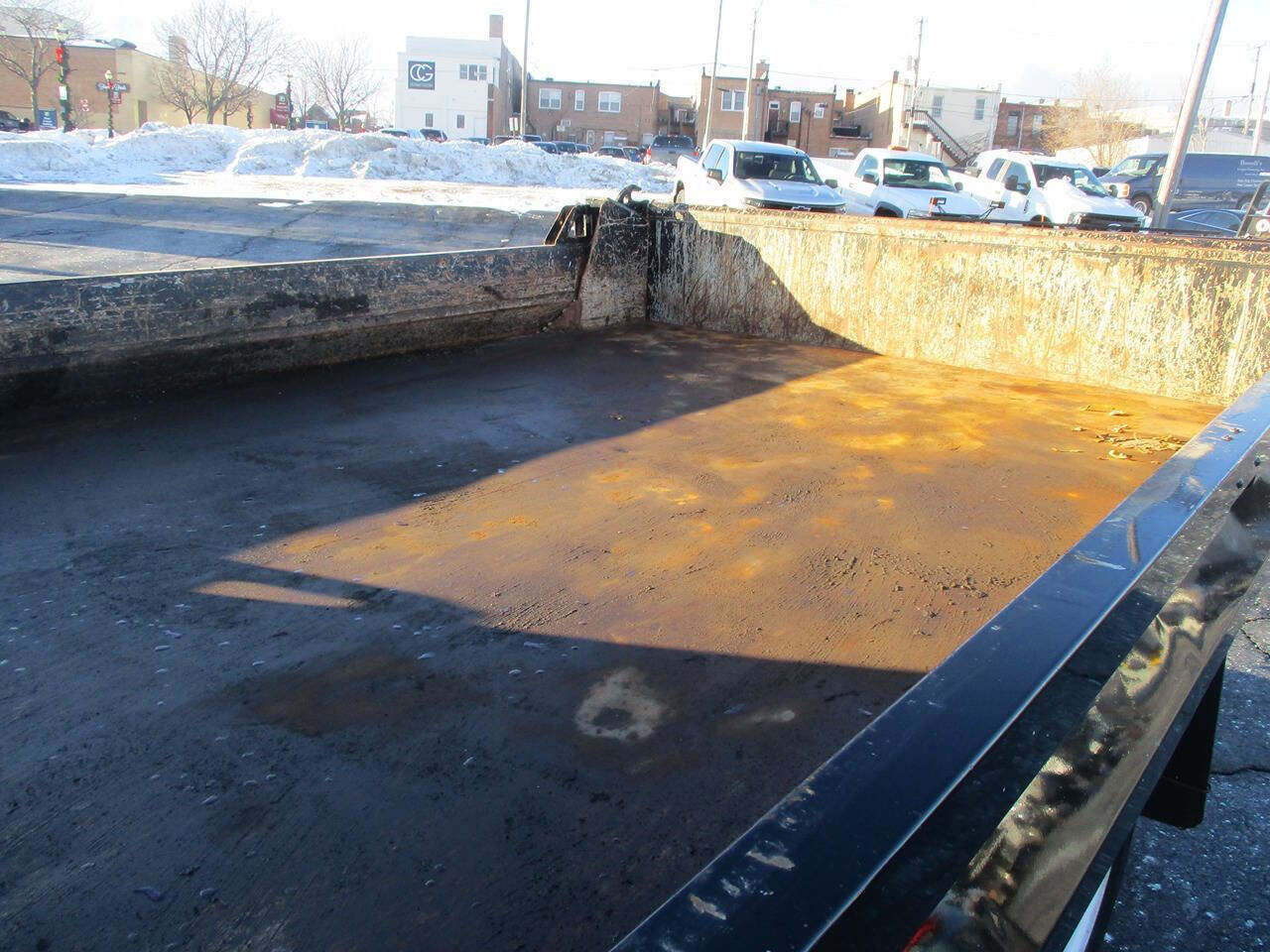 Used 2019 Isuzu NPR image 11