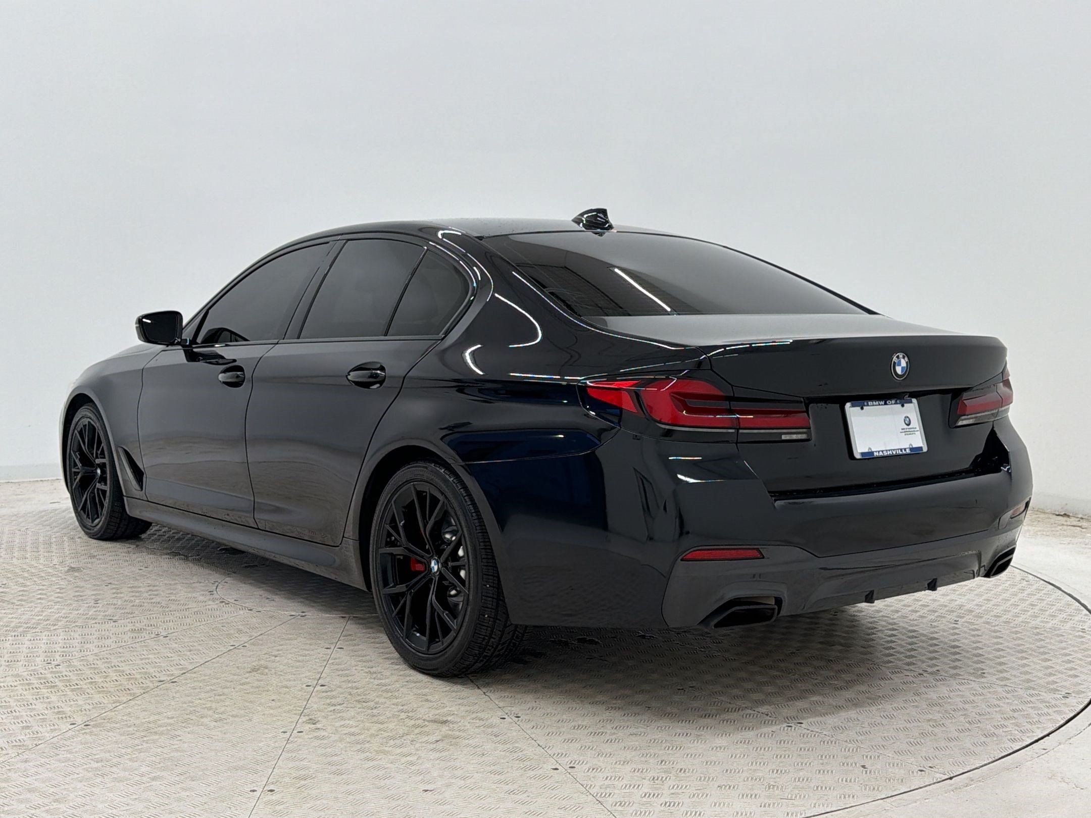 Used 2021 BMW 540i xDrive w/ M Sport Package AWD/4WD image 3