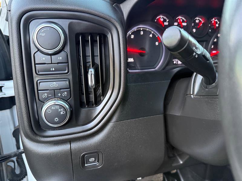 Used 2022 GMC Sierra 3500 Pro w/ Convenience Package image 32