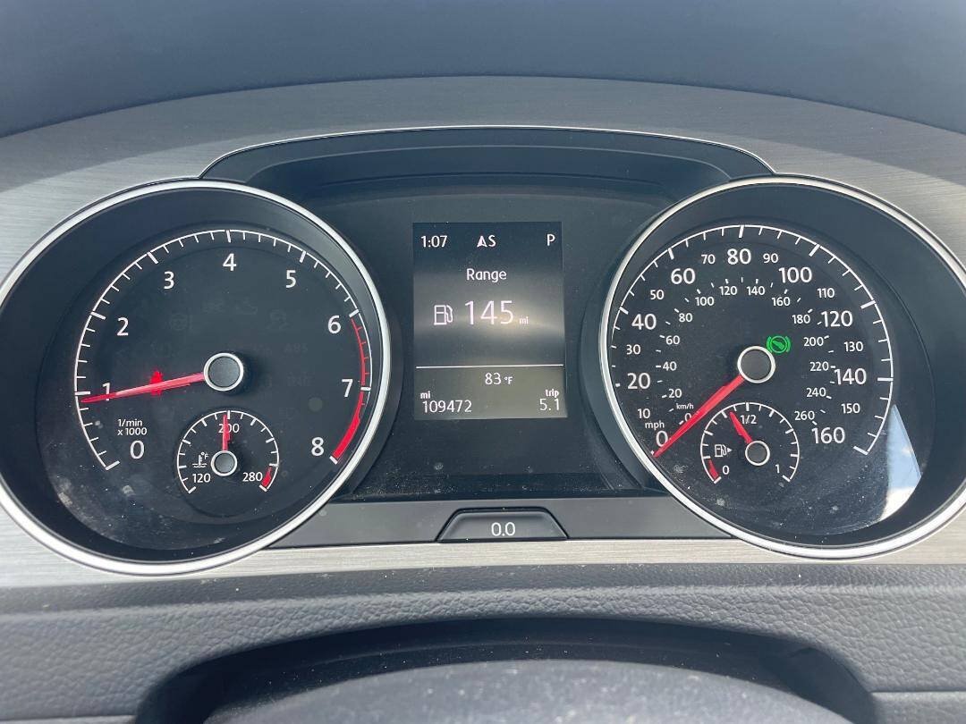 Used 2017 Volkswagen Golf SE FWD image 17