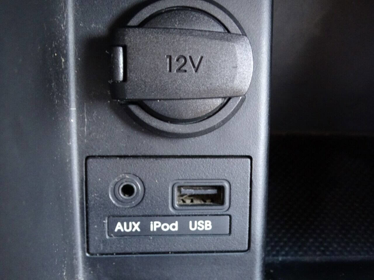Used 2013 Hyundai Elantra GLS FWD image 6