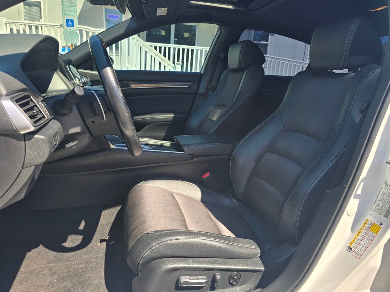 Used 2018 Honda Accord Sport image 18