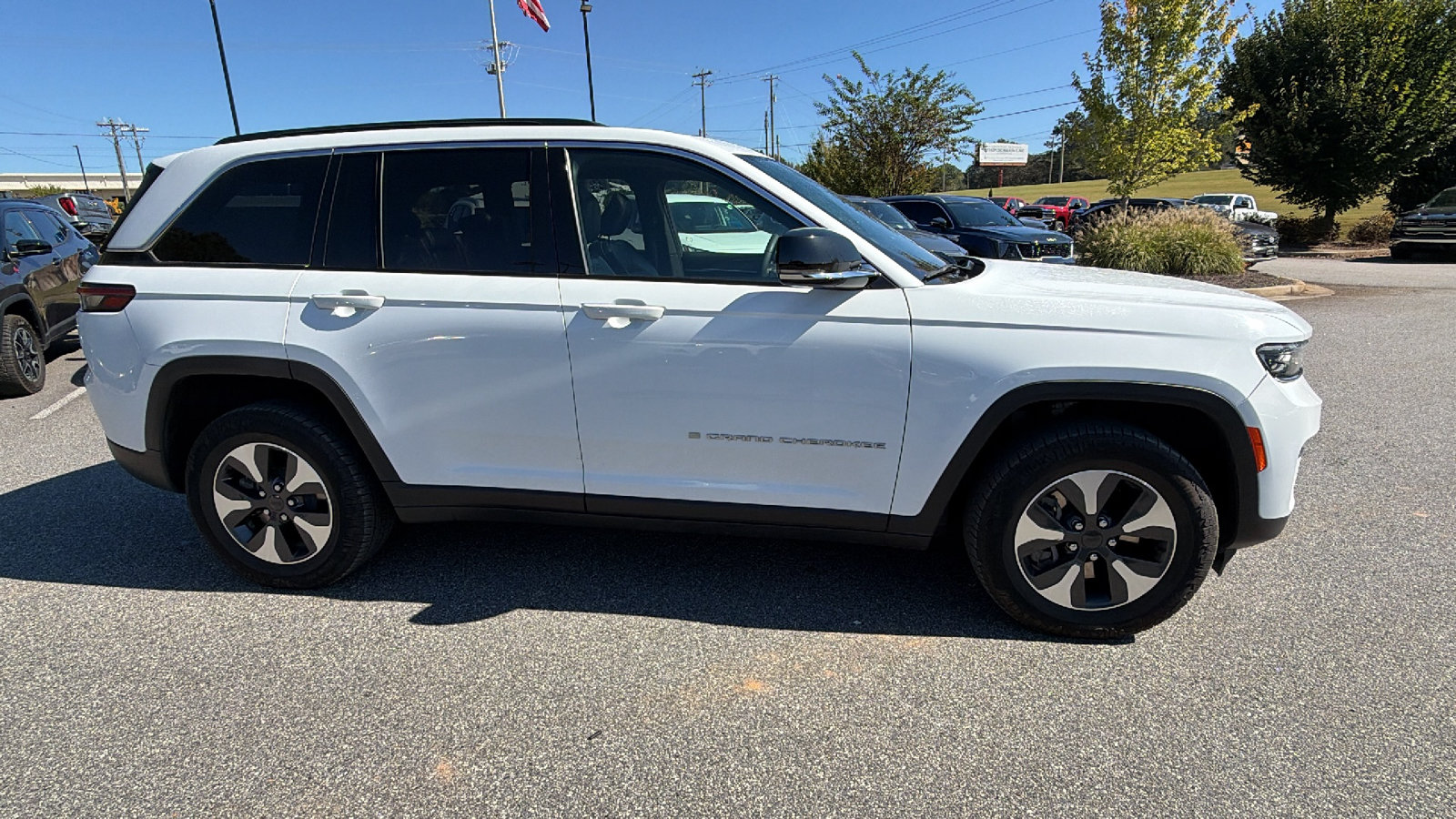 Used 2024 Jeep Grand Cherokee Limited 4xe AWD/4WD image 7