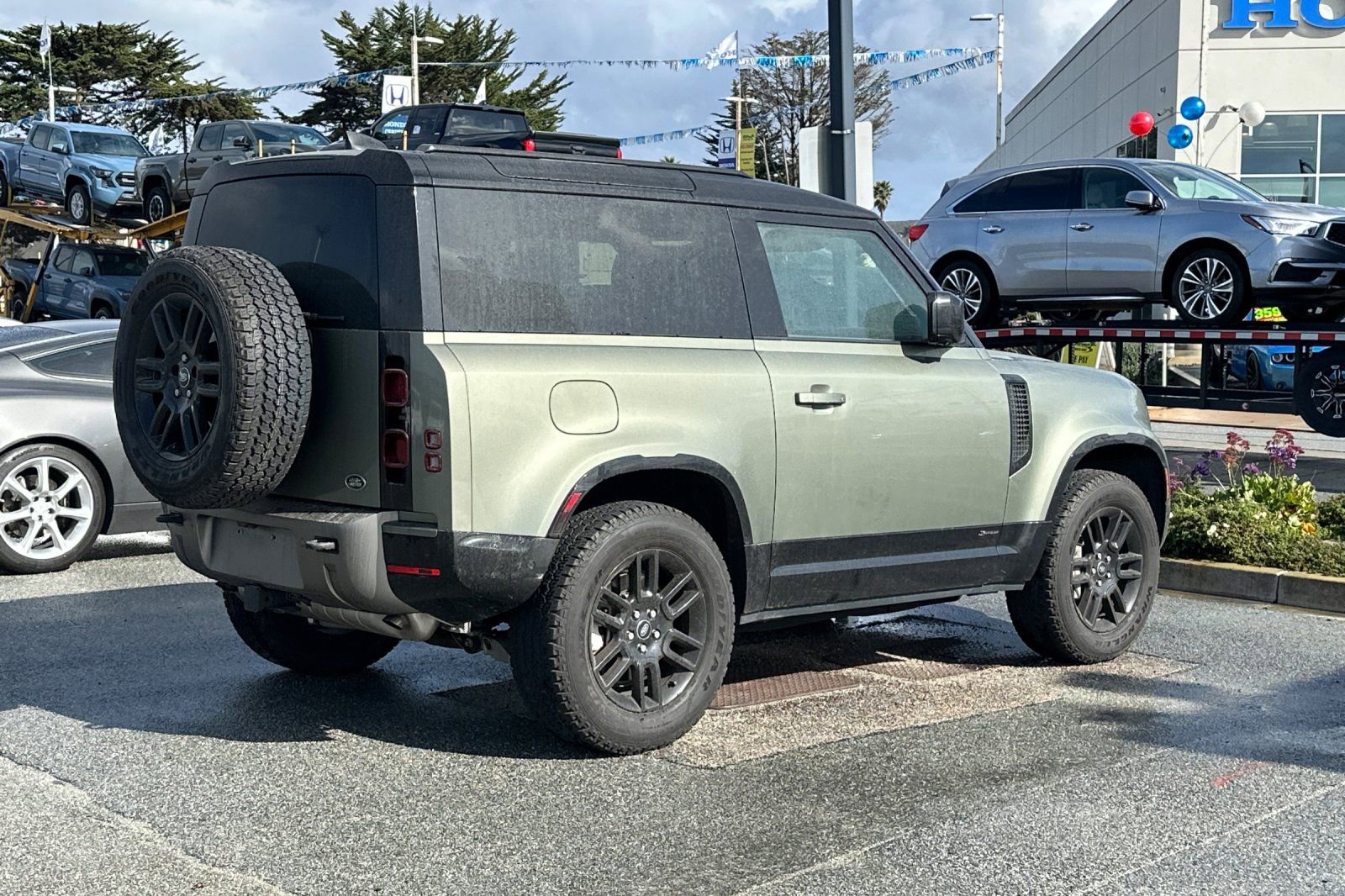 Used 2021 Land Rover Defender 90 X-Dynamic S image 3