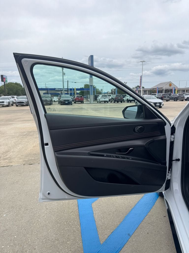 Used 2023 Hyundai Elantra N Line FWD image 8