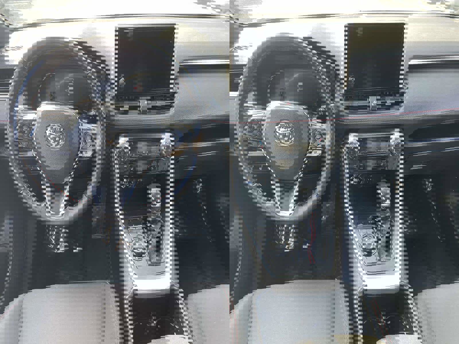 Used 2023 Toyota RAV4 SE image 11