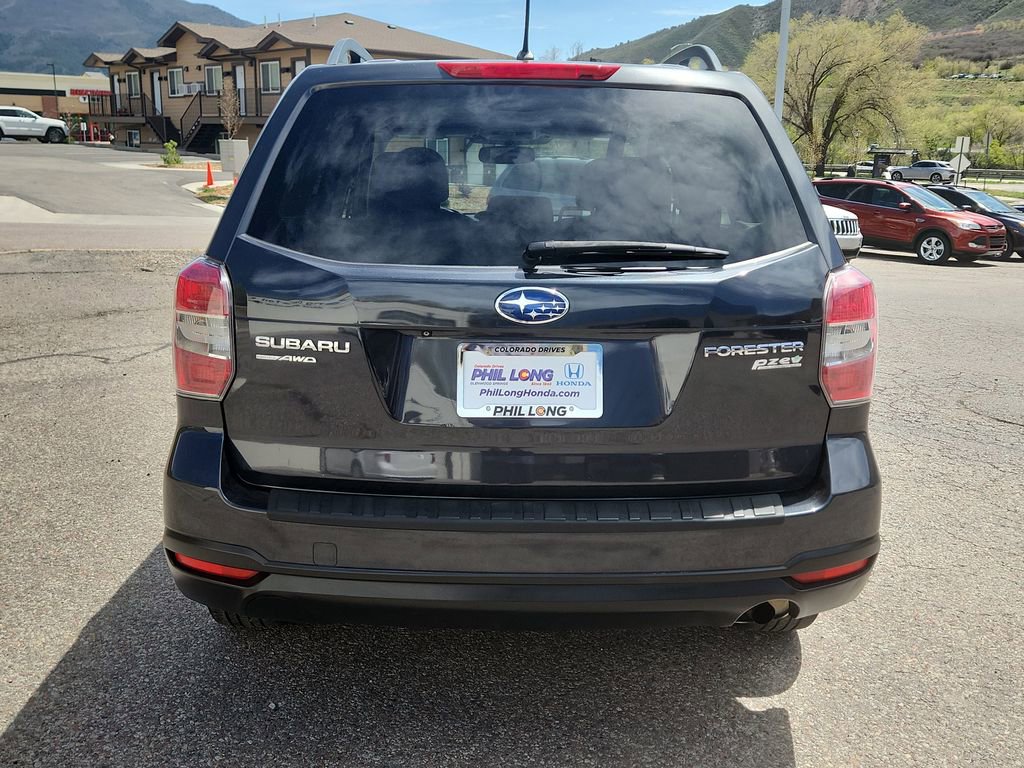 Used 2015 Subaru Forester 2.5i Premium w/ All-Weather Package AWD/4WD image 4