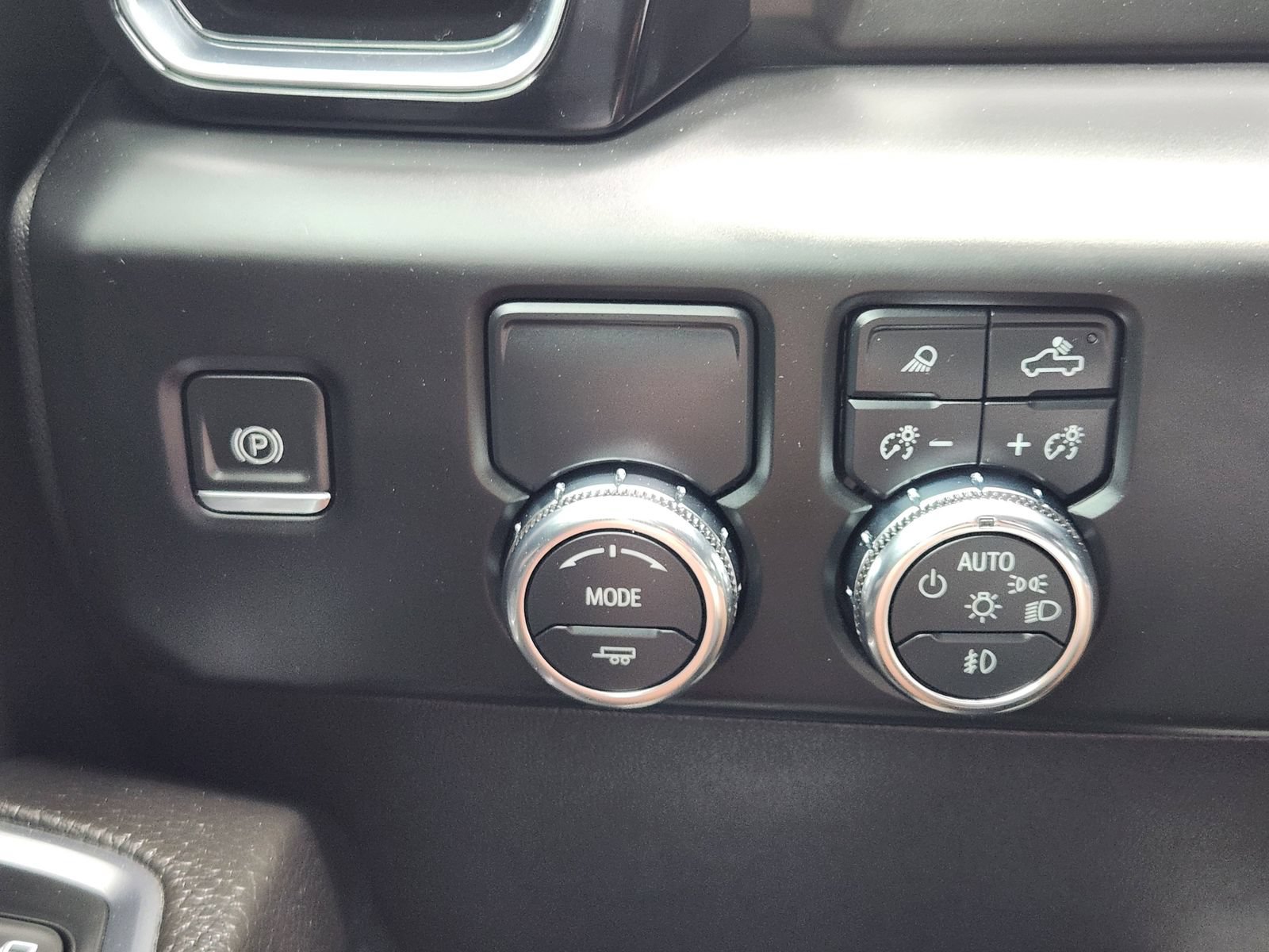Used 2024 GMC Sierra 1500 Denali RWD image 24