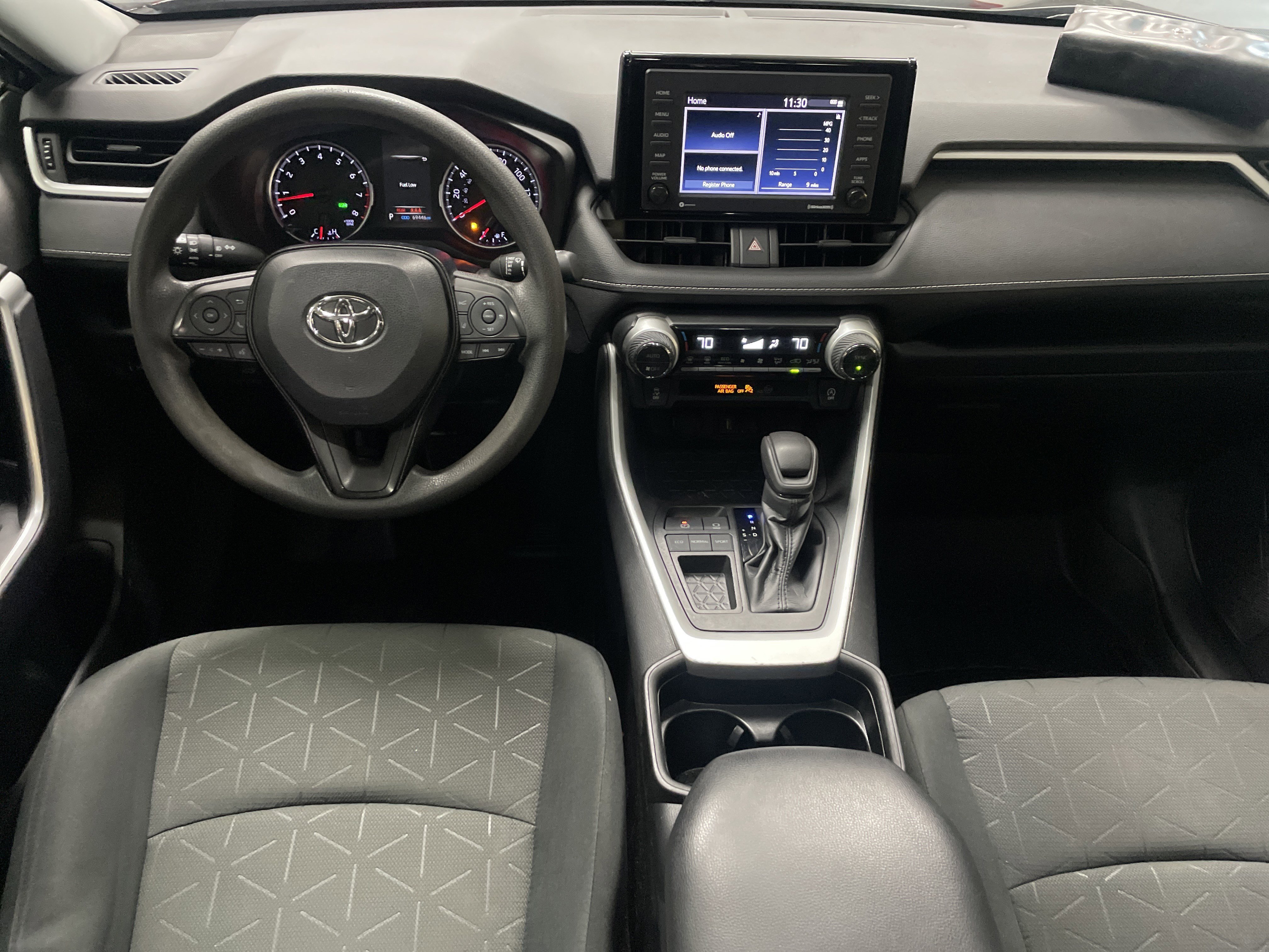 Used 2021 Toyota RAV4 XLE w/ Convenience Package FWD image 30