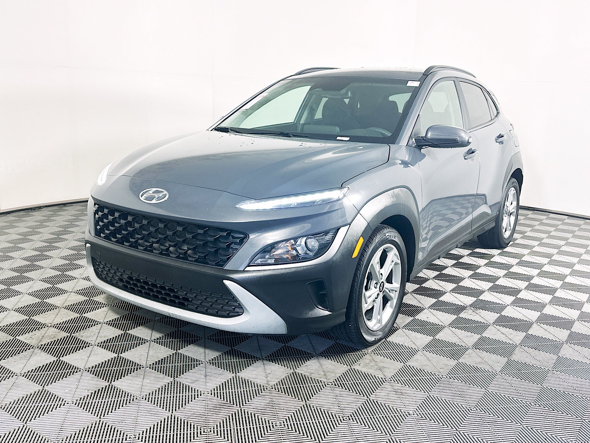 Used 2023 Hyundai Kona SEL FWD image 7