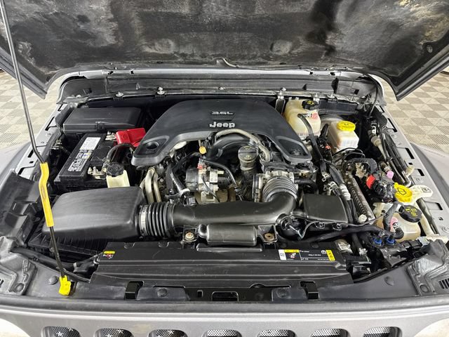Used 2021 Jeep Wrangler Unlimited Rubicon AWD/4WD image 29