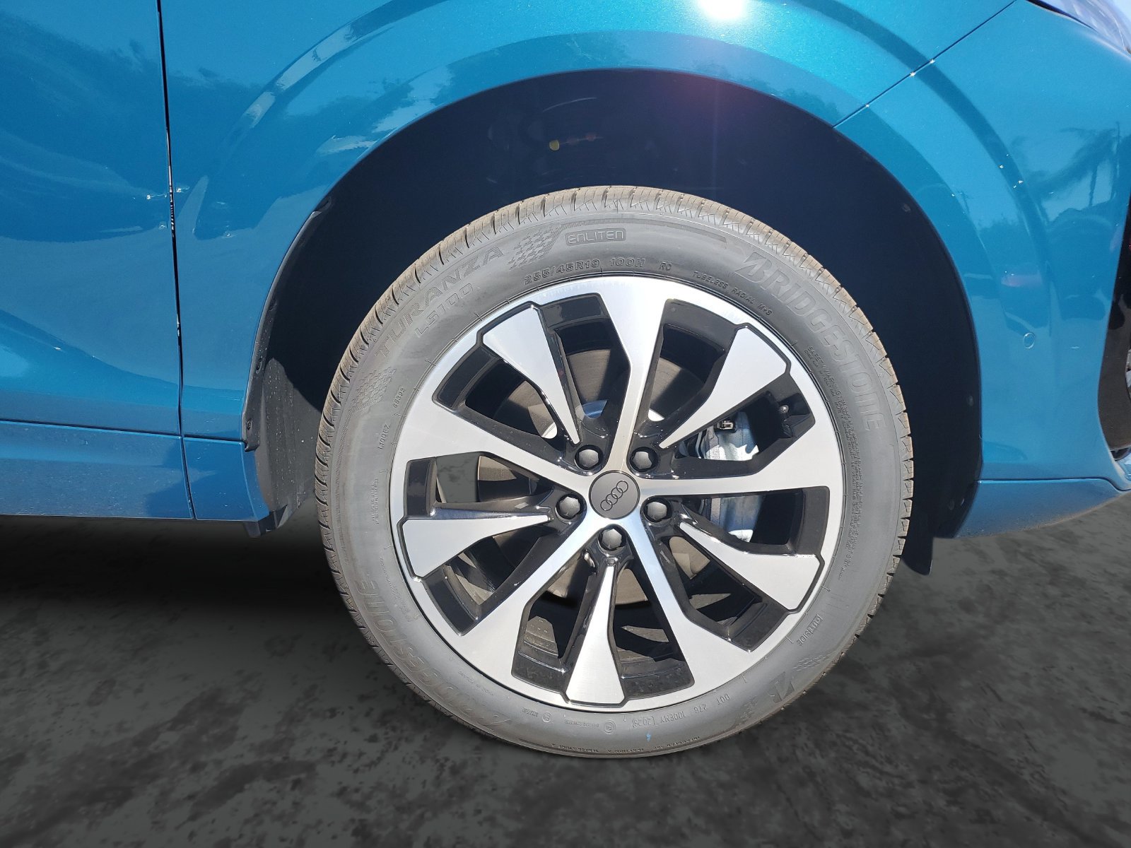 New 2026 Audi Q3 quattro 2.0T AWD/4WD image 6