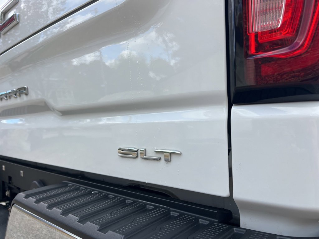 Used 2022 GMC Sierra 1500 SLT w/ X31 Off-Road Package image 9