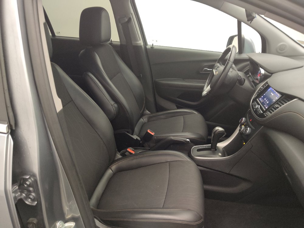Used 2020 Chevrolet Trax LT w/ Driver Confidence Package AWD/4WD image 21