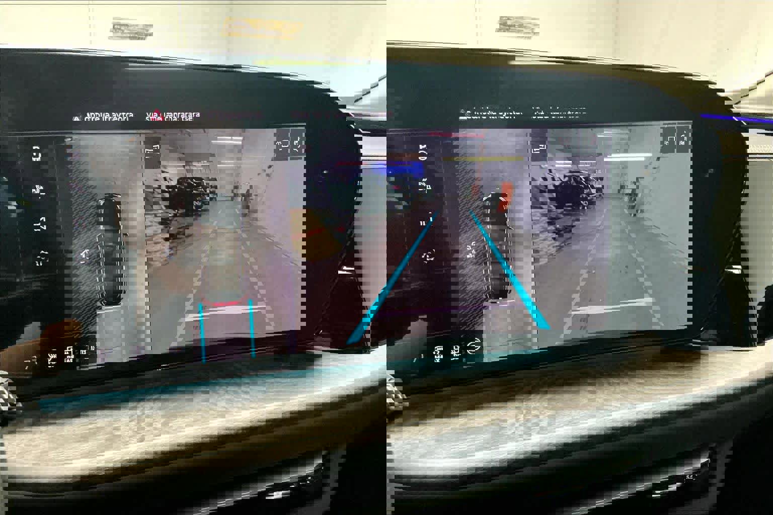 Used 2025 Audi Q5 Premium Plus w/ Premium Plus image 24