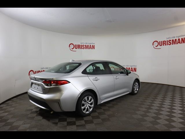 Used 2025 Toyota Corolla LE image 13