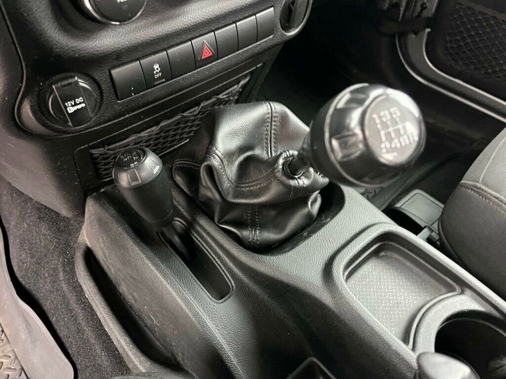 Used 2018 Jeep Wrangler Sport image 36