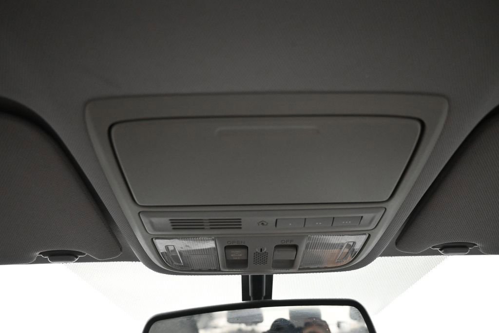 Certified 2017 Honda Accord EX-L image 17