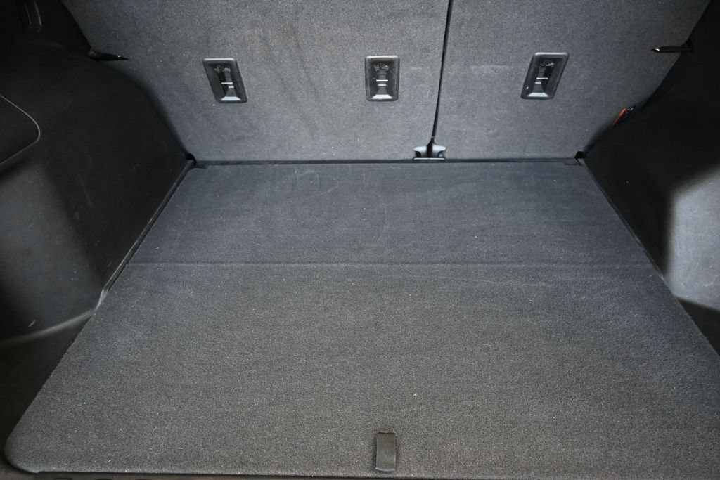 Used 2021 Chevrolet Equinox Premier w/ Redline Edition FWD image 20