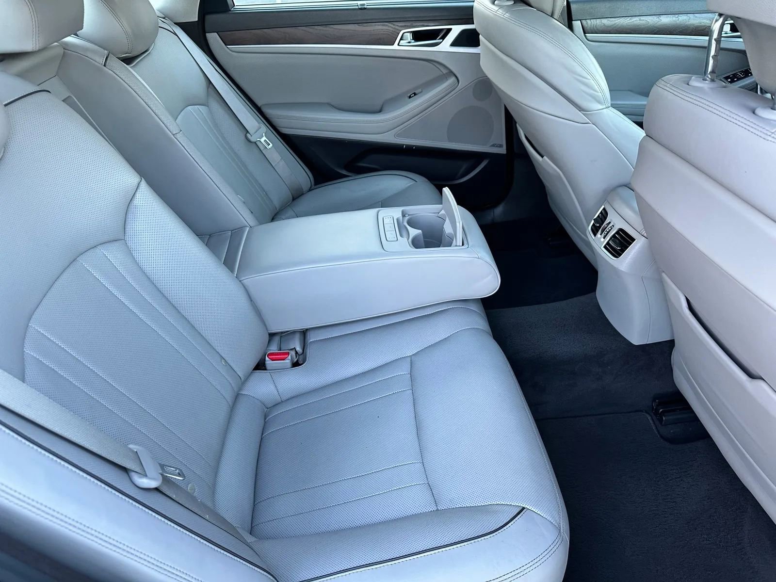 Used 2015 Hyundai Genesis 3.8 w/ Option Group 04 image 18