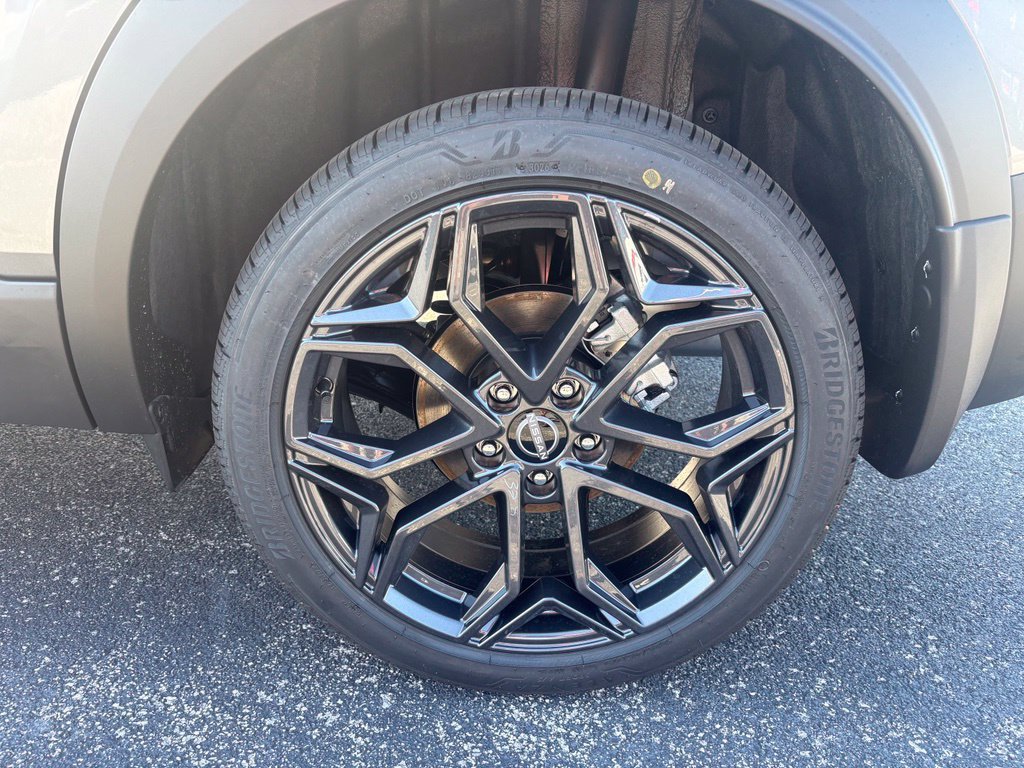 New 2027 Nissan Kicks SR FWD image 9