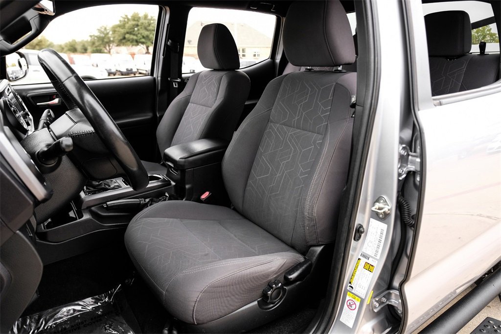 Used 2019 Toyota Tacoma TRD Off-Road image 30