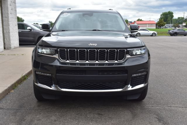 Used 2023 Jeep Grand Cherokee L Limited AWD/4WD image 13