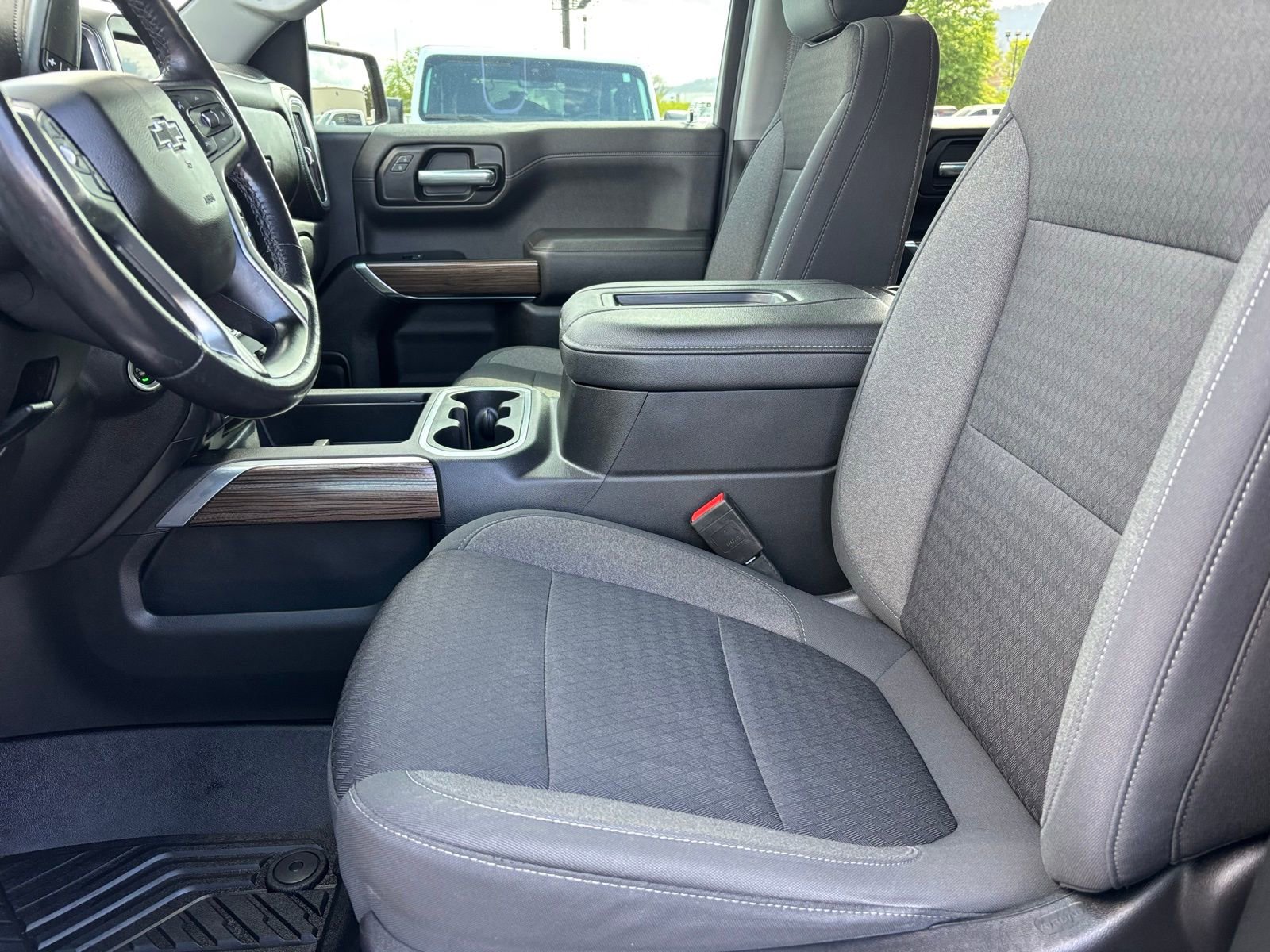 Used 2021 Chevrolet Silverado 1500 LT Trail Boss image 18