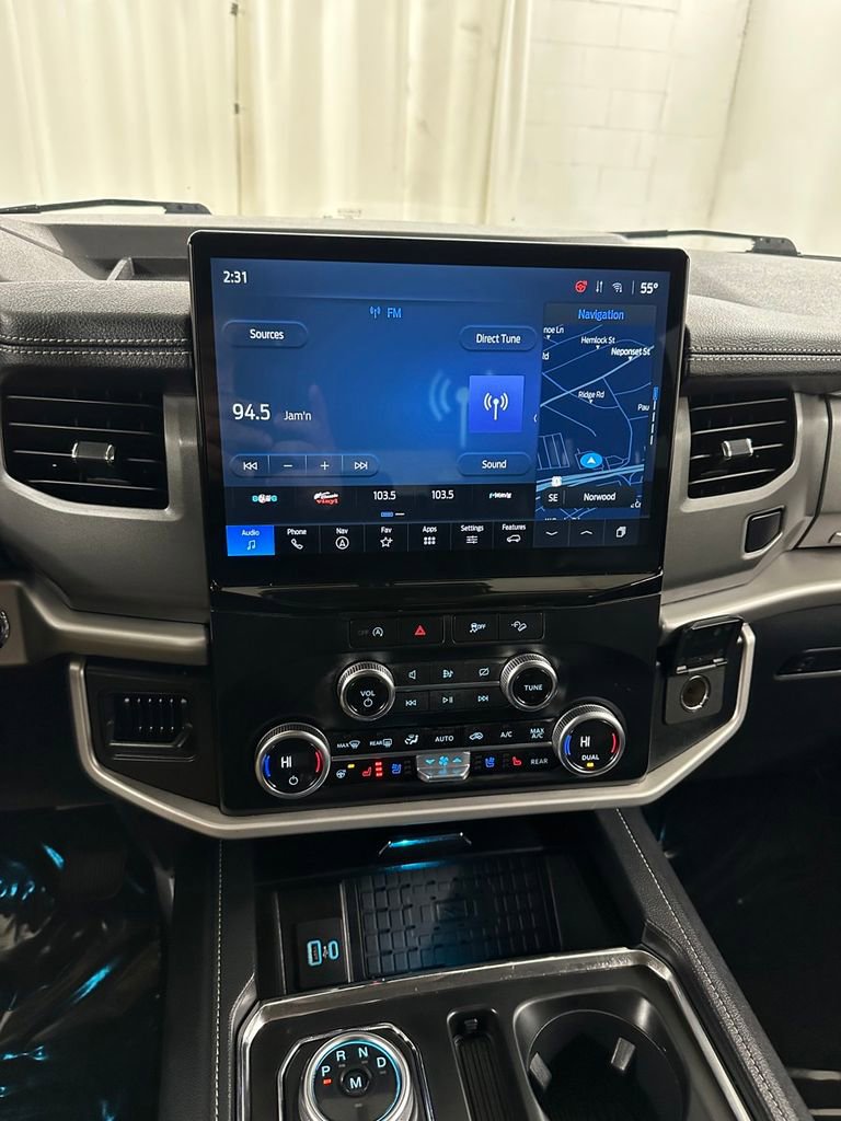 Used 2024 Ford Expedition Max XLT image 23