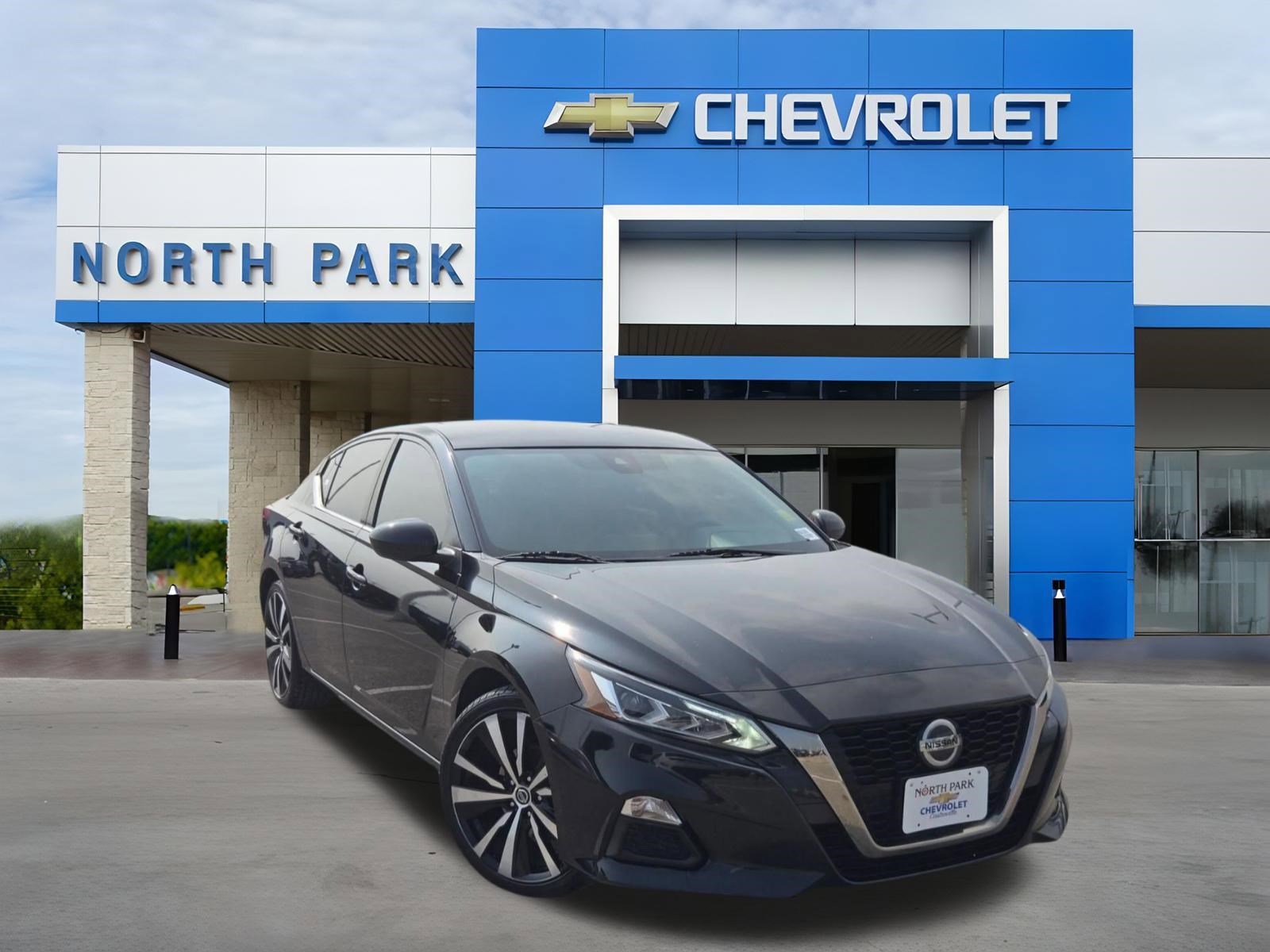 Used 2021 Nissan Altima 2.5 SR FWD image 1