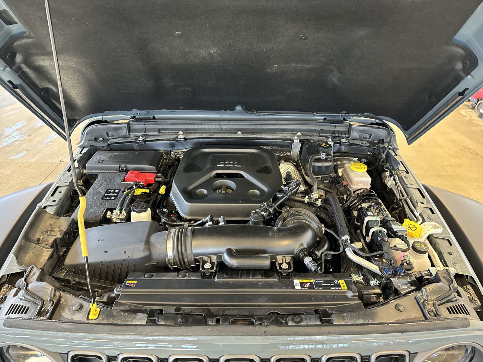 Used 2025 Jeep Wrangler Rubicon image 25