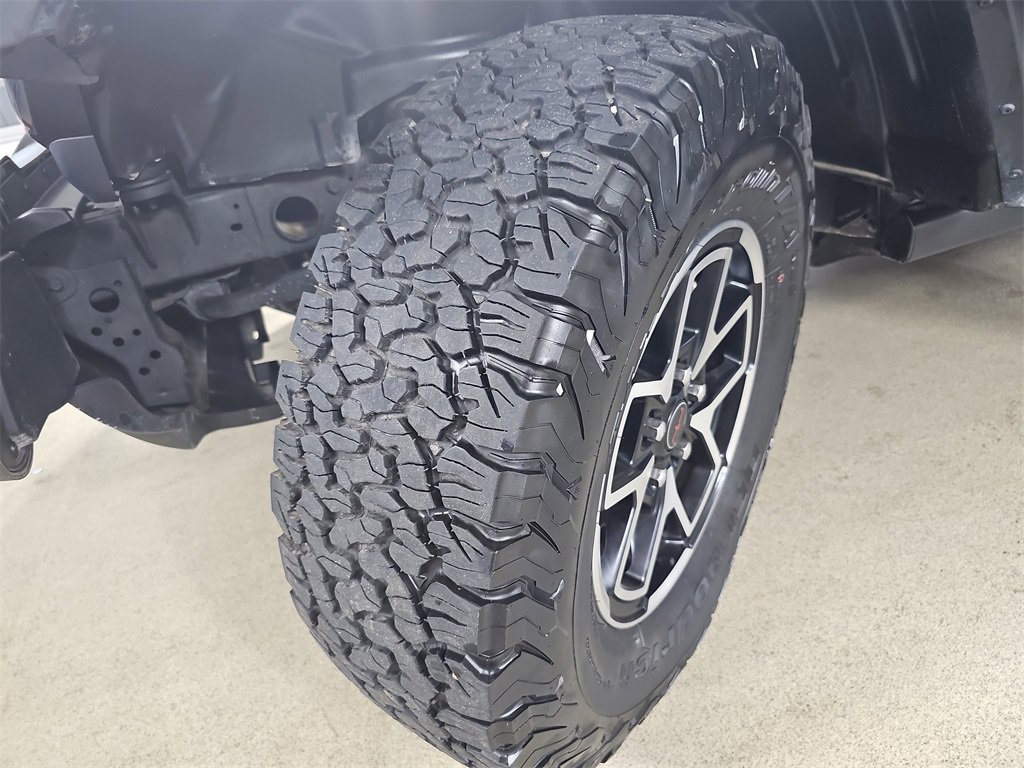 Used 2024 Jeep Wrangler Rubicon w/ Convenience Group image 37