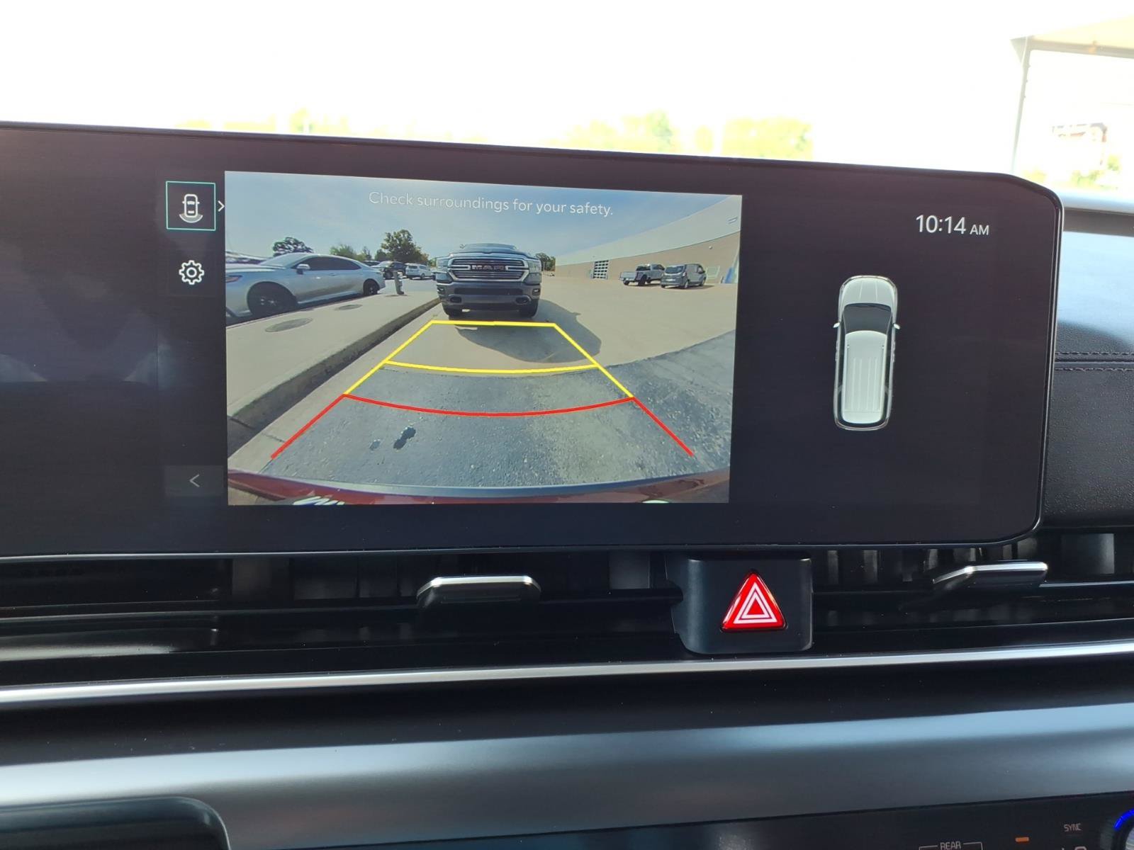 Used 2025 Kia Carnival LXS FWD image 16