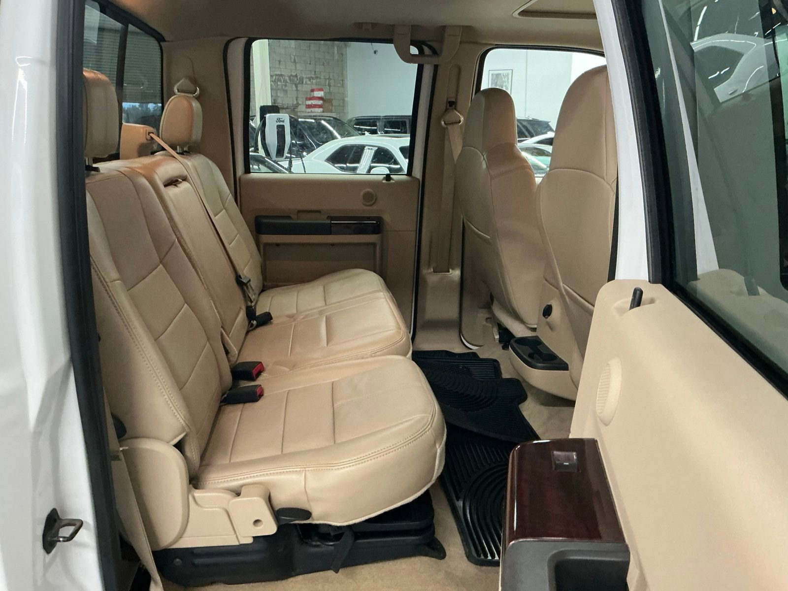 Used 2010 Ford F250 Lariat image 14