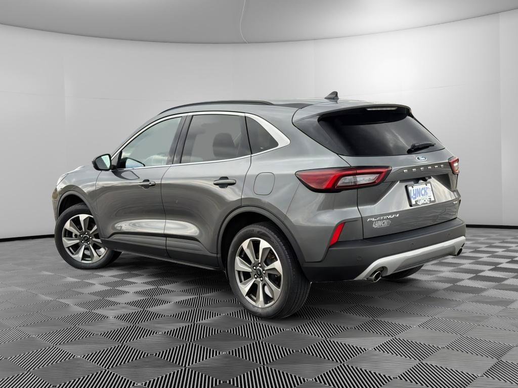 Used 2025 Ford Escape Platinum AWD/4WD image 2