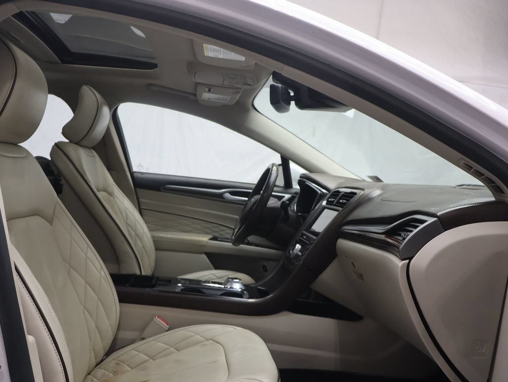 Used 2017 Ford Fusion Energi Platinum FWD image 9
