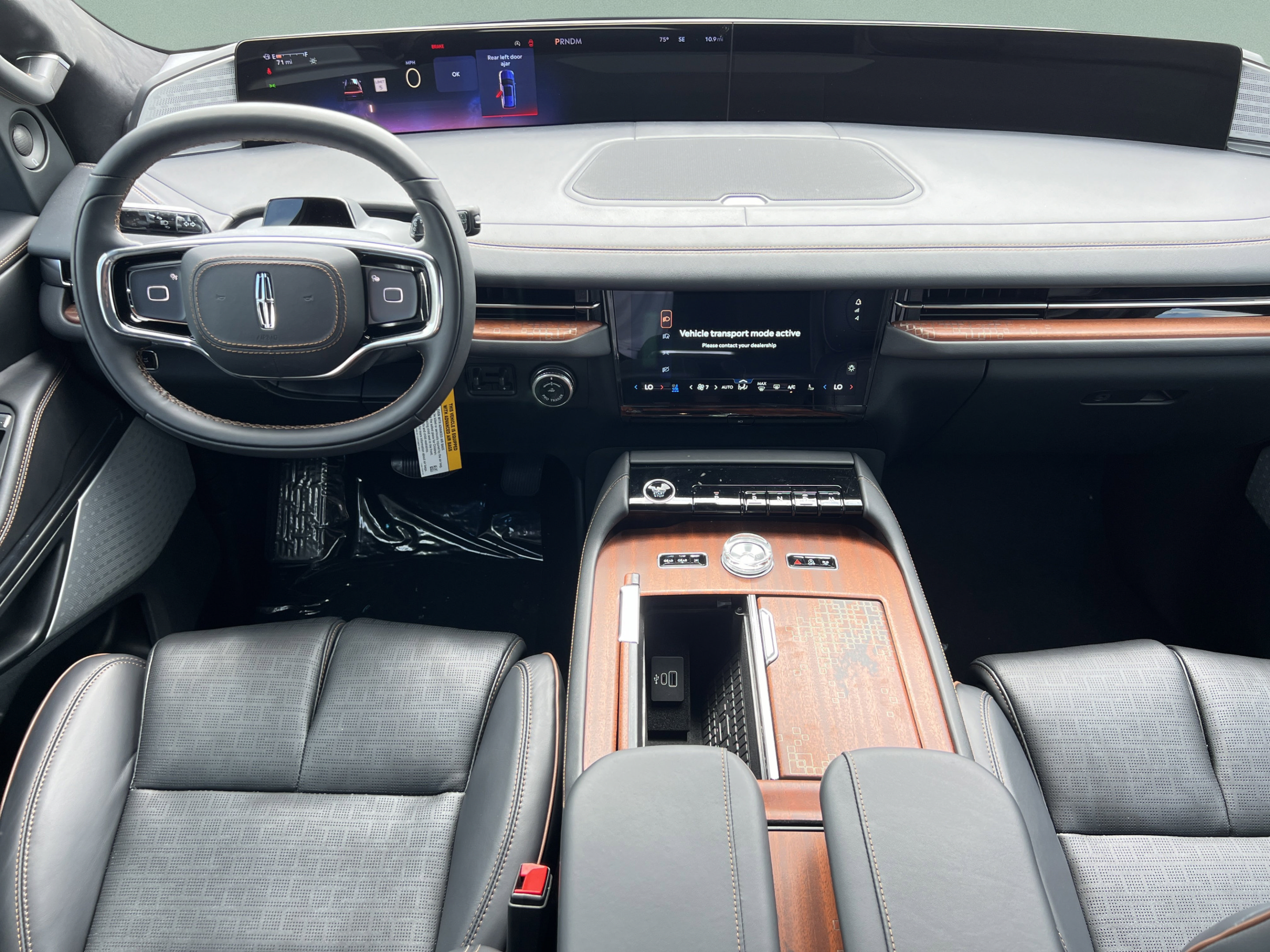 New 2026 Lincoln Navigator Black Label AWD/4WD image 9